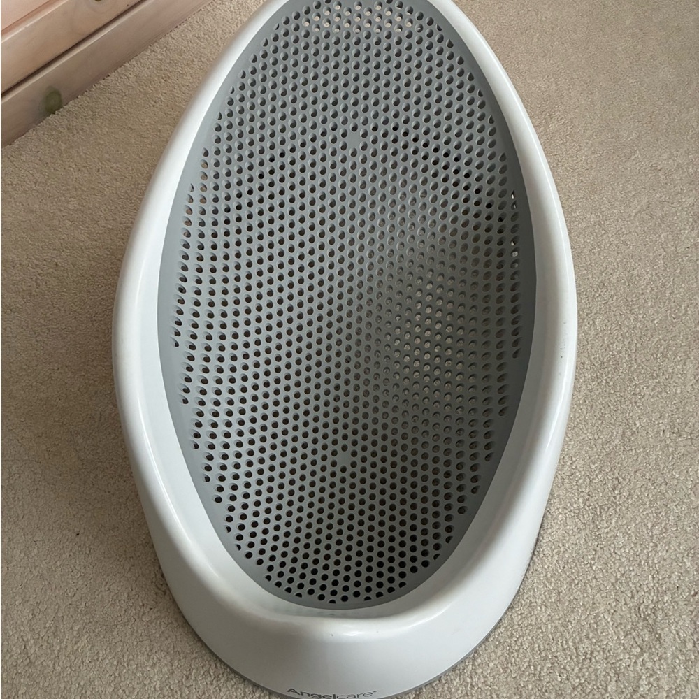 Gray Baby Bath Support with Non-Slip Mesh